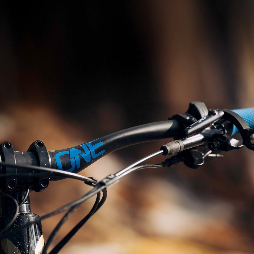 OneUp carbon-e-bar-handlebar-bundle image 53751282696564