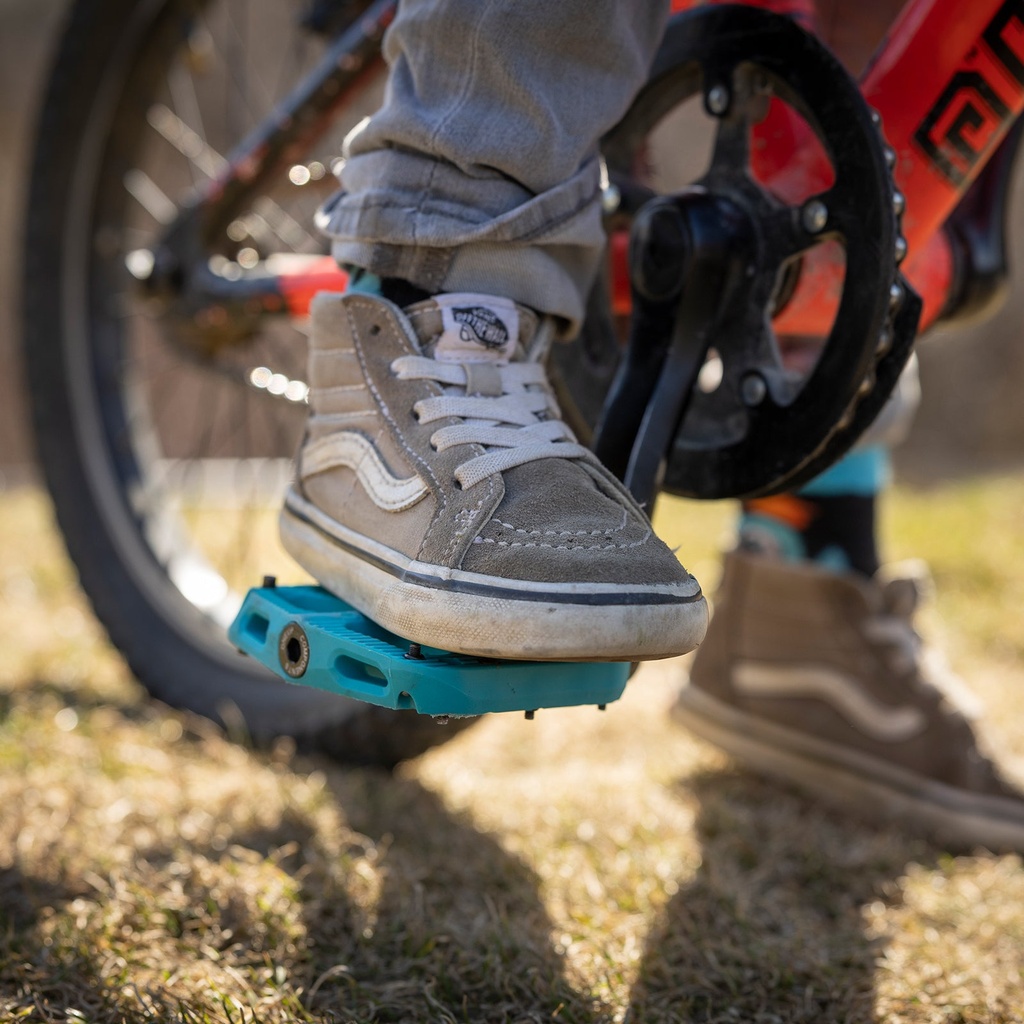 OneUp Gallery 3 - OneUpComponents_SmallCompPedals_TUR_OnBike2.jpg