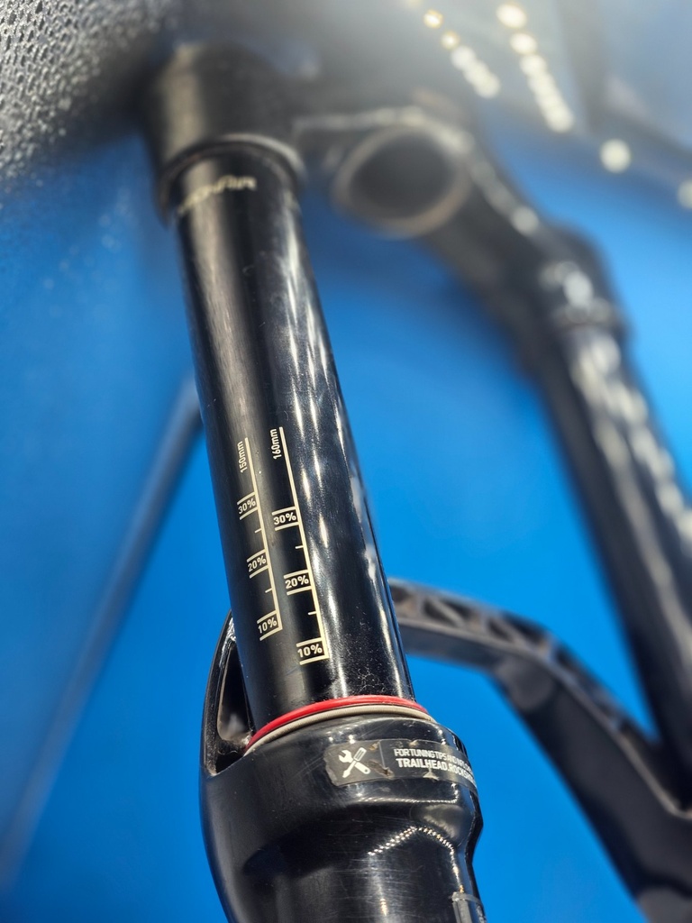 Suspensión delantera rock shox pike ultimate 27.5 160mm - Foto 1