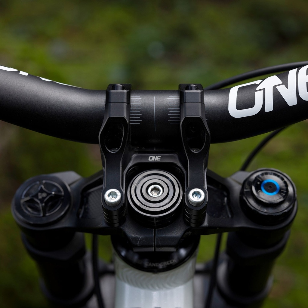 OneUp v2-carbon-handlebar 46644146045152