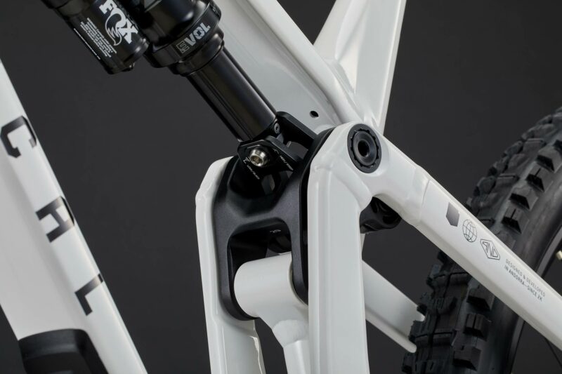 META V5 ESSENTIAL PURE WHITE - Imagen 7