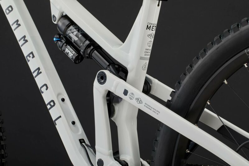META V5 ESSENTIAL PURE WHITE - Imagen 6
