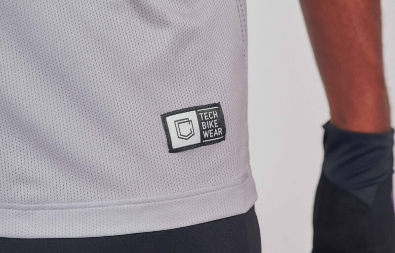 JERSEY COMMENCAL LIGHTECH MANGA CORTA CORPORATE GREY - Imagen 3