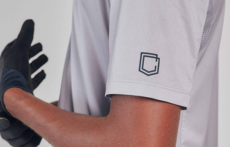JERSEY COMMENCAL LIGHTECH MANGA CORTA CORPORATE GREY - Imagen 4