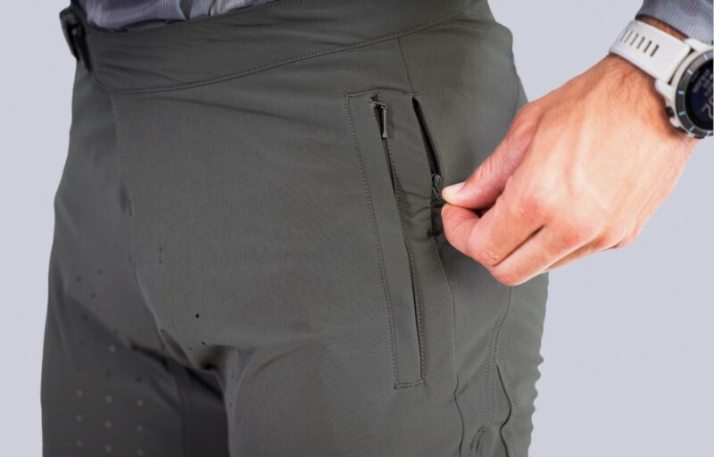 PANTALÓN DE ENDURO COMMENÇAL GRIS - Imagen 8
