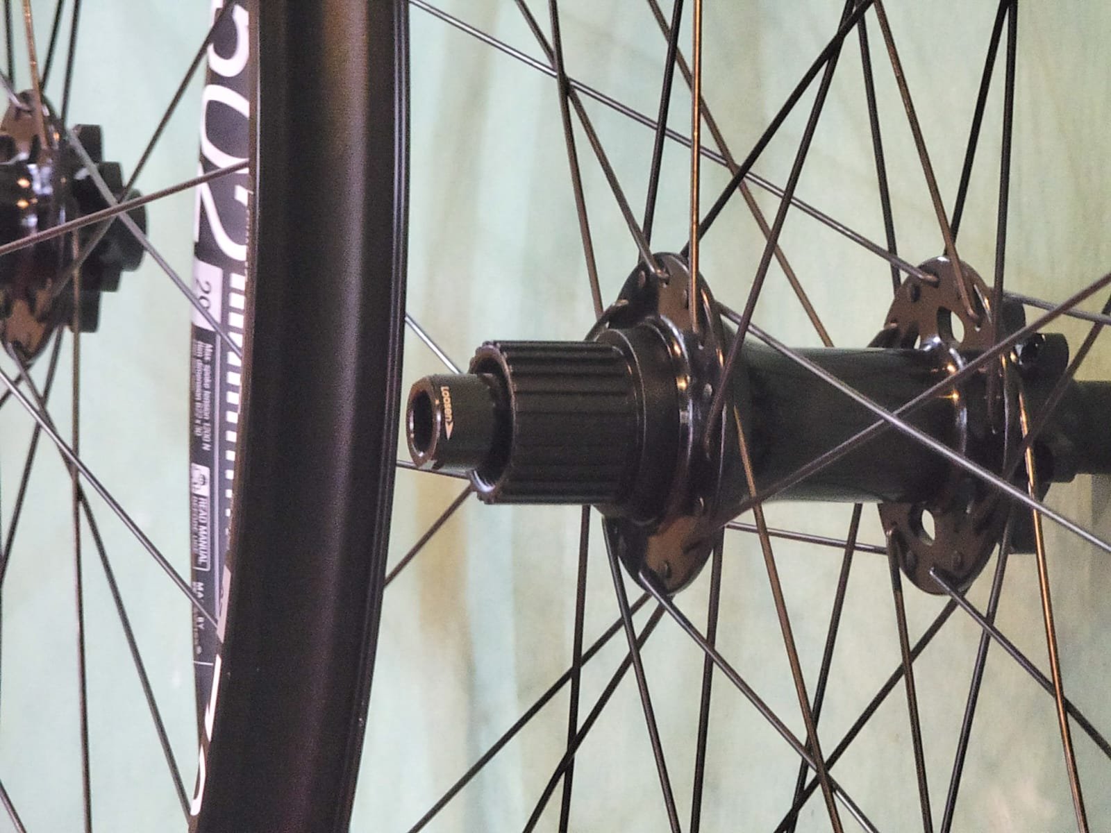 DT SWISS M502 Ruedas 29er (nuevas) 28H Boost Shimano Microspline - Imagen 2