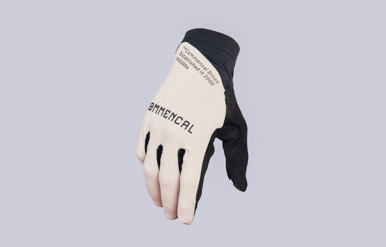GUANTES DE TIZA COMMENCAL
